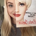 Kristína založila Knižný  blond. Krásna študentka práva píše nápadité recenzie pre ľudí zadarmo